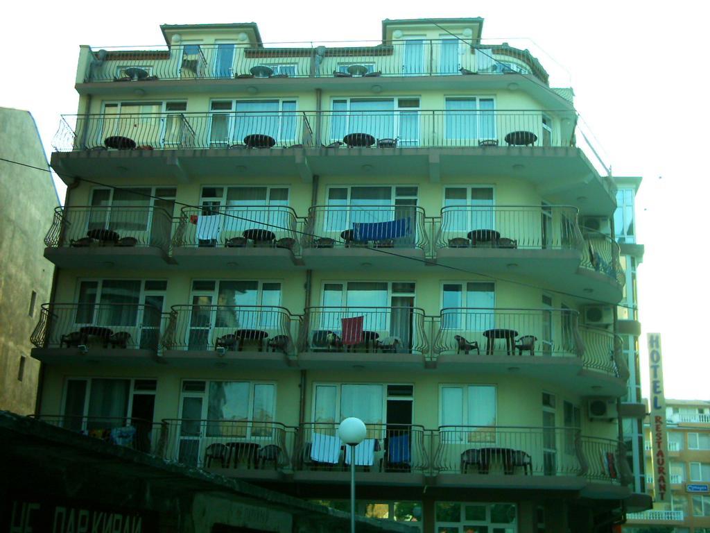 Семеен Хотел Елена Палас Nesebar Buitenkant foto