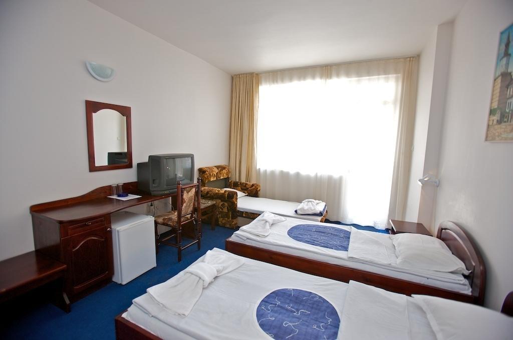 Семеен Хотел Елена Палас Nesebar Kamer foto