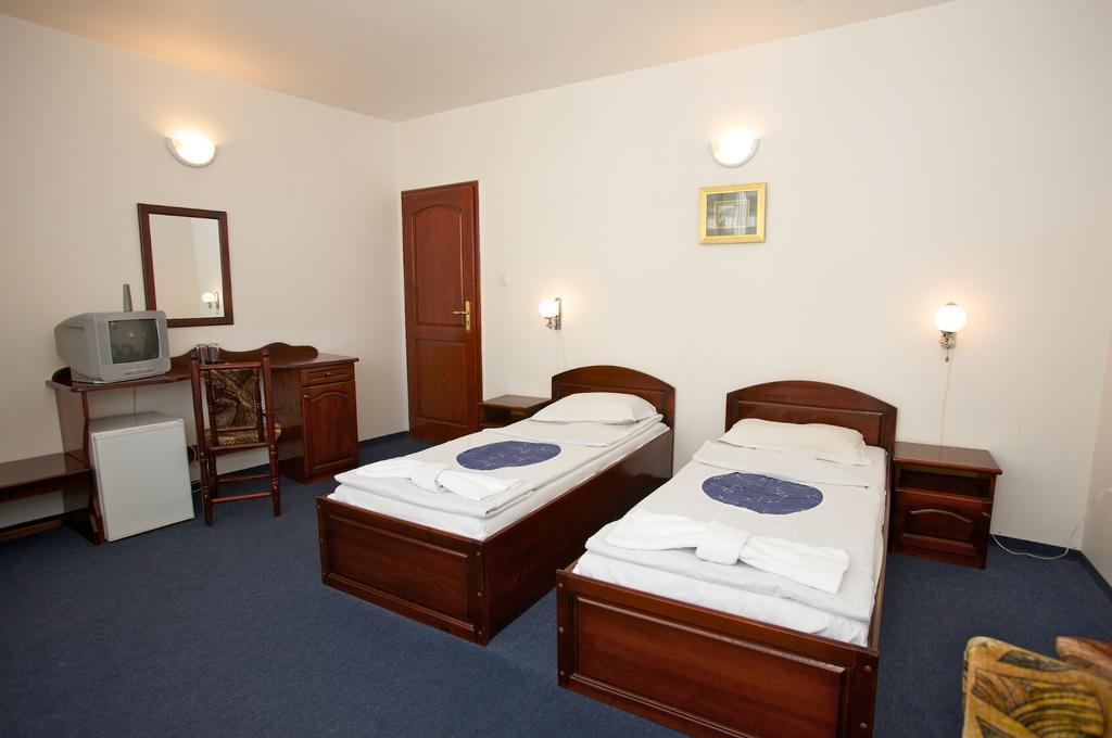 Семеен Хотел Елена Палас Nesebar Kamer foto